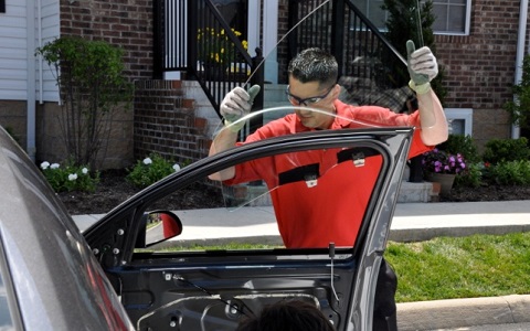 Mobil Oto Cam Servisi